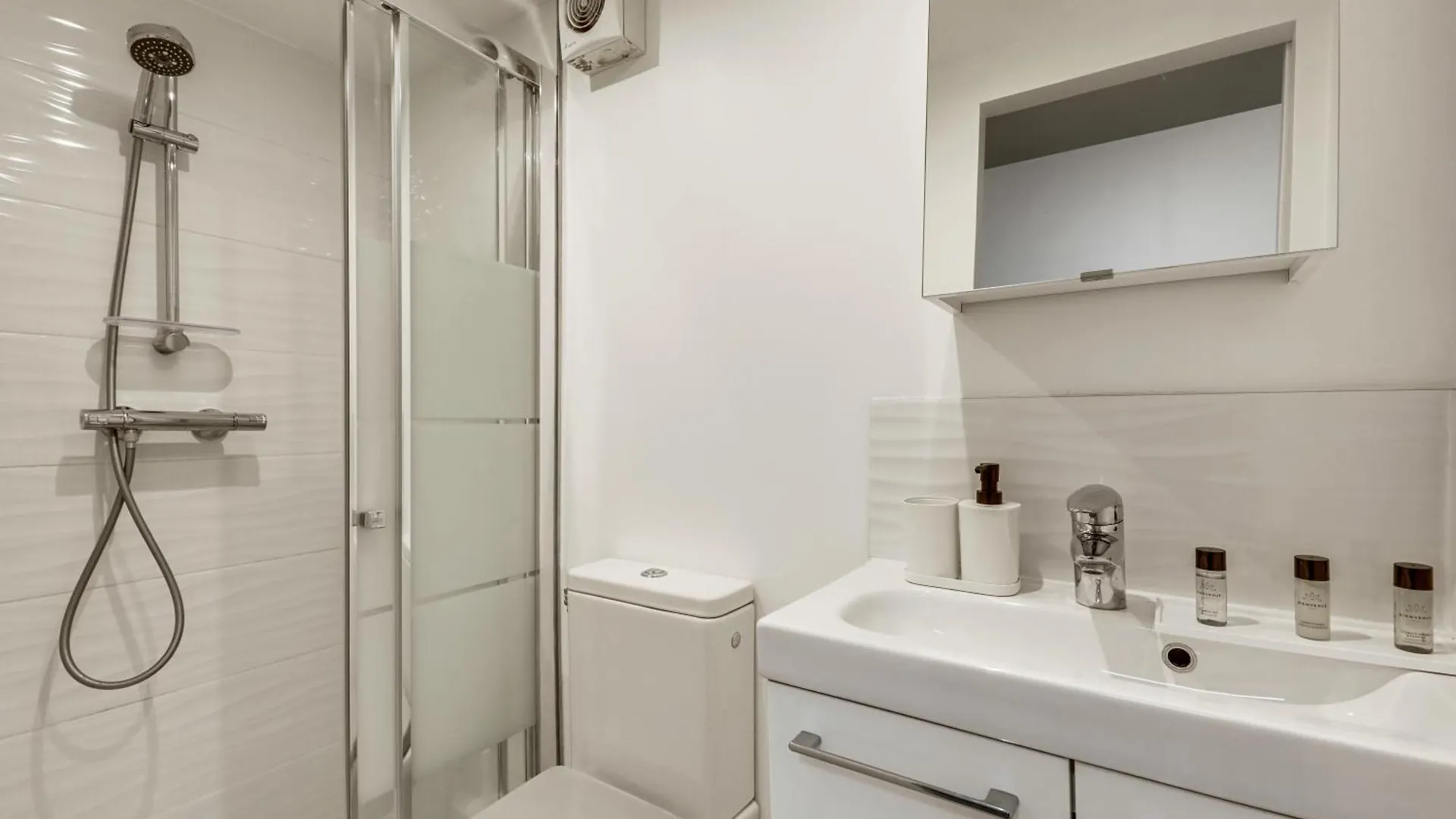 Studio Cosy Avec Mezzanine Au Ceur D'Un Quartier Vivant Paris 0*,